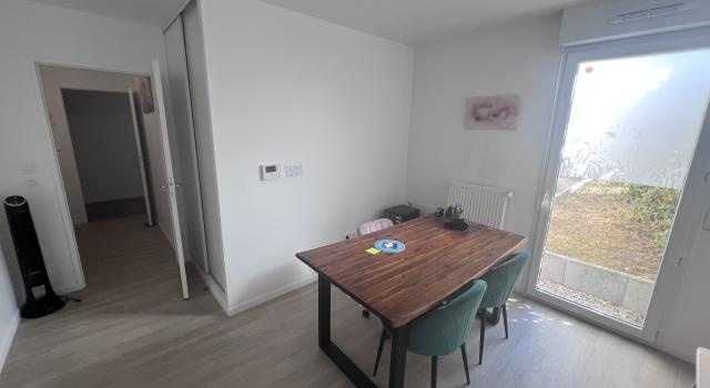 Cabinet 14,5 m² à louer à Conflans-Sainte-Honorine – temps plein – 847 € / mois