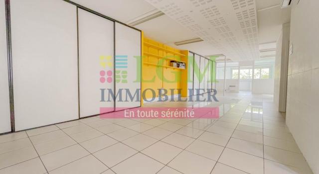 MONTPELLIER - PRES D'ARENES, bureaux de 100m2 + cellier
