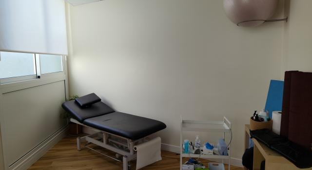 Salle à louer de 16 m², disponible le vendredi (et éventuellement le samedi)