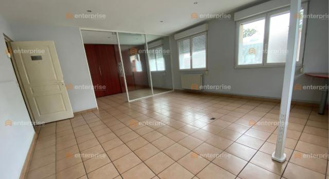 A LOUER - BUREAUX/ LOCAUX COMMERCIAUX - 110M2 - LIBERCOURT - RUE COMMERCANTE