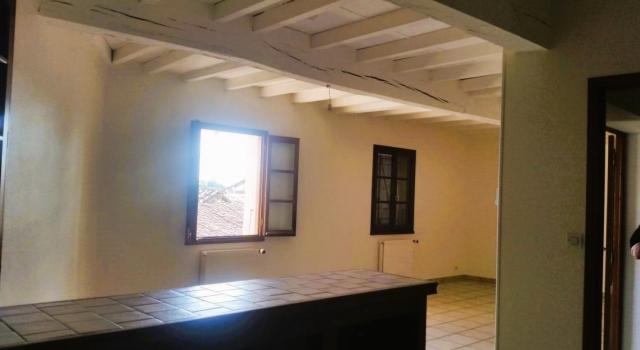 Aignan (32290) : Immeuble de rapport en centre ville