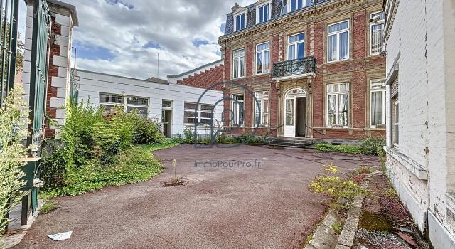 Rdc pour profession libérale : 2 lots de 136 m2 et 163 m2