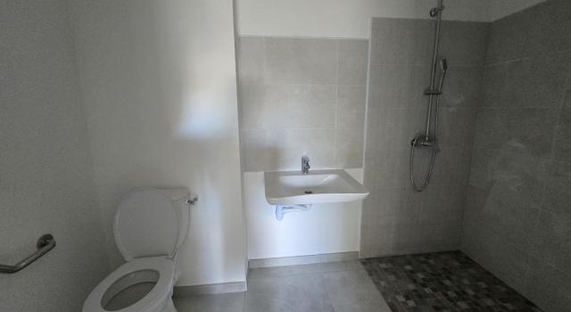 TAMPON - LOCAL / BUREAU DE 121M²