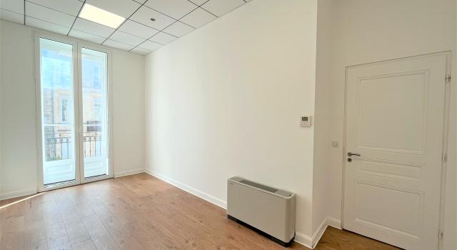 BORDEAUX CENTRE LOCATION BUREAUX RÉNOVÉS 265 M² AVEC EXTÉRIEUR