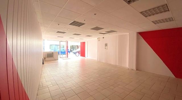 Local professionnel  96m² BOURGES