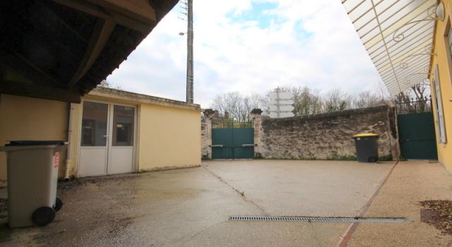 Ensemble immobilier 484 m² - SENLIS CENTRE VILLE