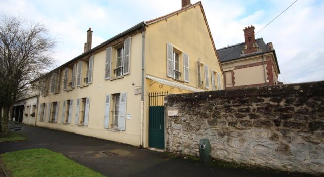 Ensemble immobilier 484 m² - SENLIS CENTRE VILLE