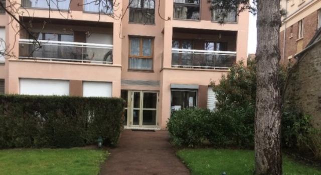 Nanterre ville à louer salle de consultation 12m2