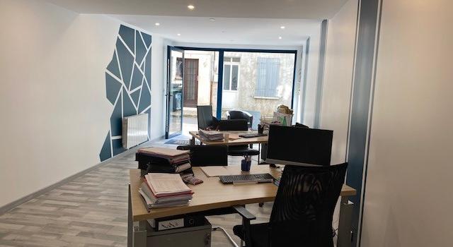 Immeuble de rapport (bureaux/commerce et habitation)