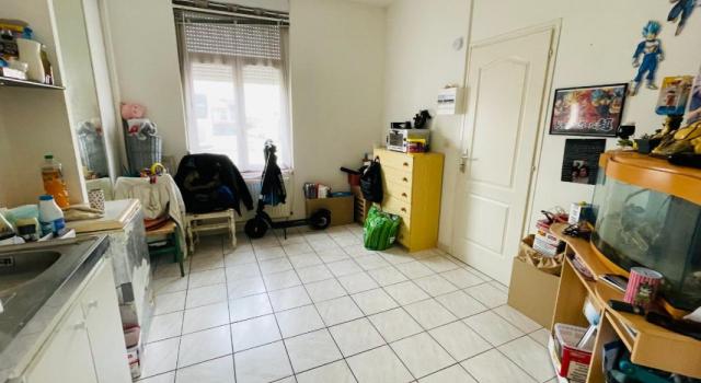 Immeuble : 1 studio et 4 chambres en meublé - BETHUNE