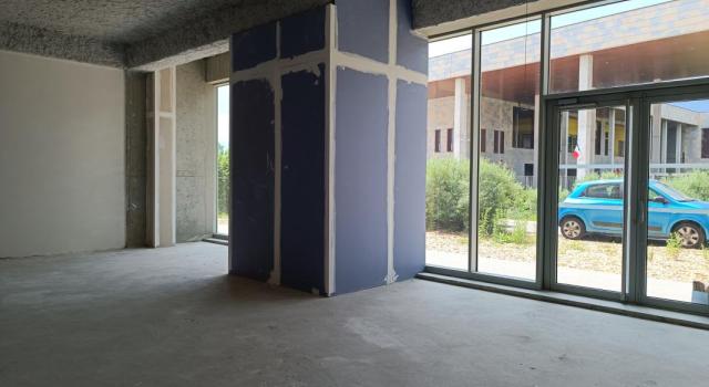 ST GENIS POUILLY - Porte de France - C2 -81.30m²