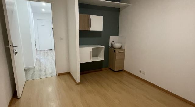 Location cabinet