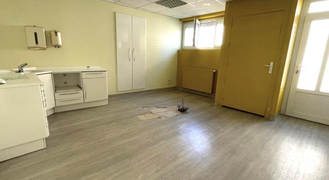vente local professionnel (cabinet dentaire) à Trélazé