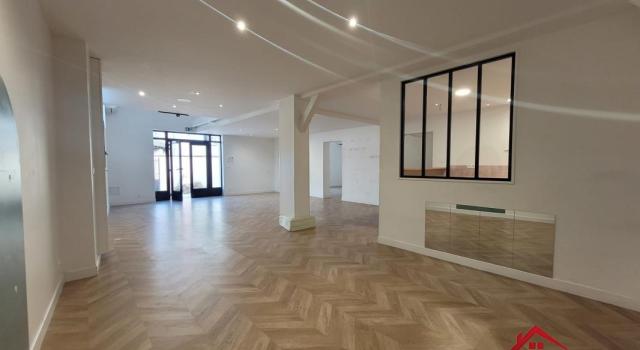 APARTEMENT + LOCAL COMMERCIAL AU CENTRE VILLE DE SERVON - 14