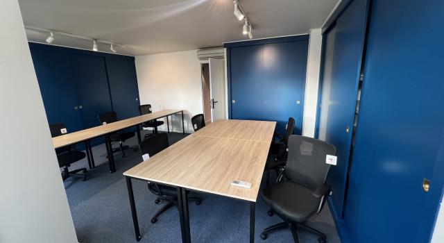Bureau  allant de 10 à 35 m² (140 m² en tout) dispo pour activités médicales et paramédicales
