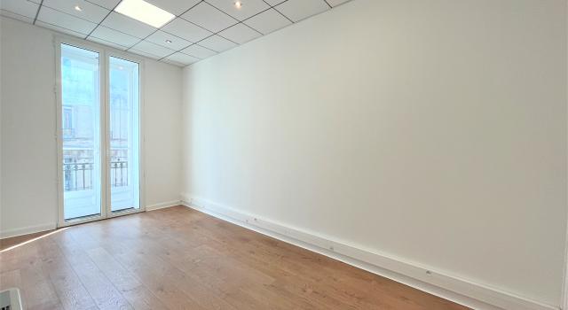 BORDEAUX CENTRE LOCATION BUREAUX RÉNOVÉS 265 M² AVEC EXTÉRIEUR