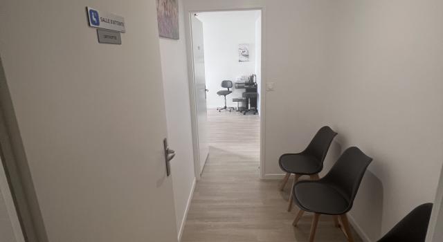 Cabinet 14,5 m² à louer à Conflans-Sainte-Honorine – temps plein – 847 € / mois
