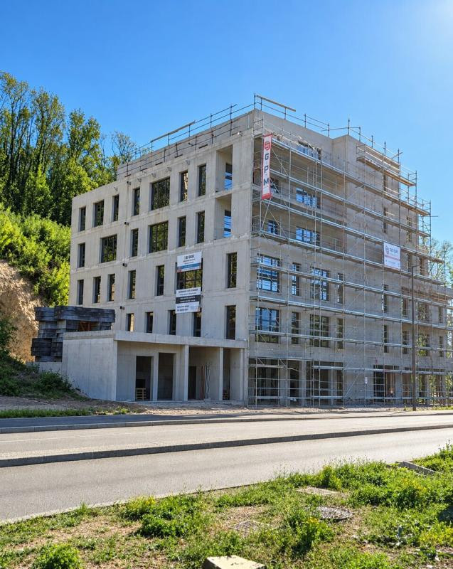 BUREAUX - LOCAUX PRO à vendre