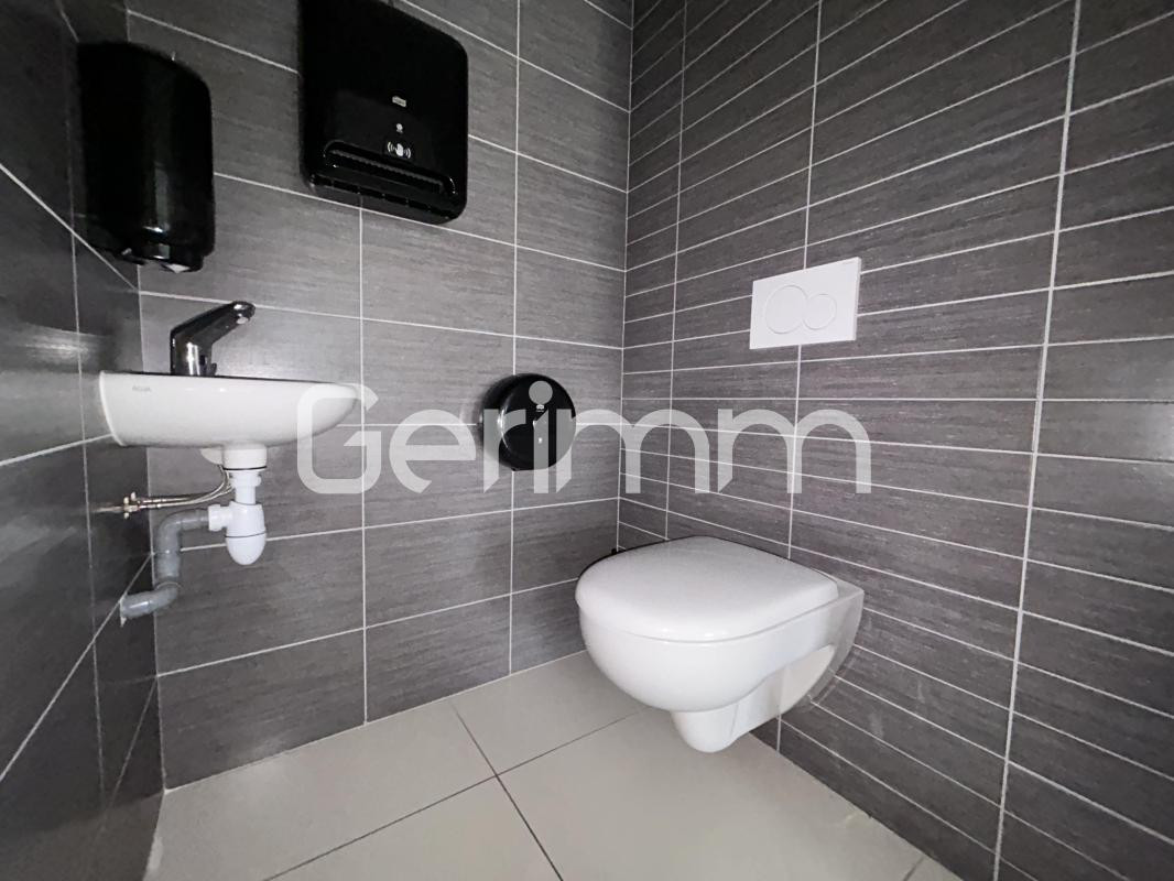 Location - Immeuble de bureaux - 71,28 m² - VOIRON