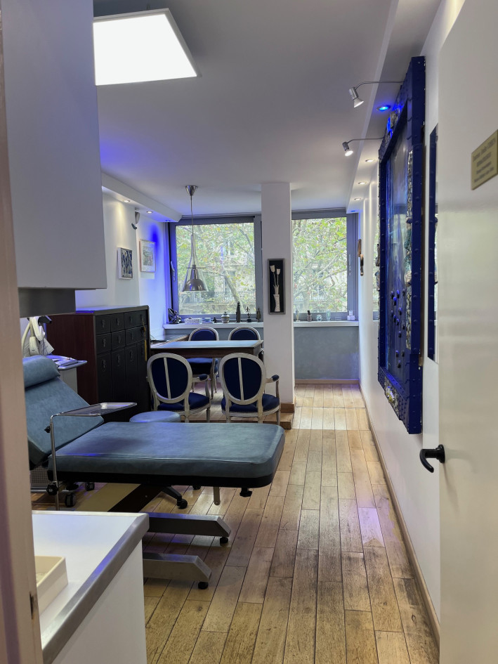 📍 Offre de Location – Cabinet / Bureau Médical (Paris 16ᵉ – Alma-Marceau)