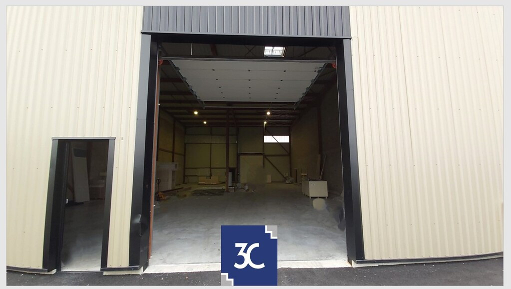 ENTREPOT NEUF de 632 m2 - ISOLATION PAR L'EXTERIEUR