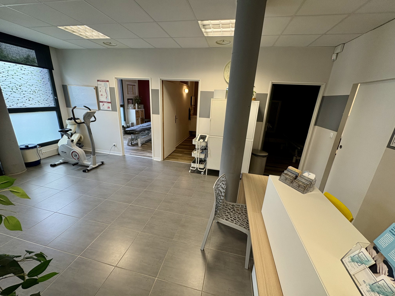 A vendre local d'environ 72m2 secteur Hôpitaux Facultés