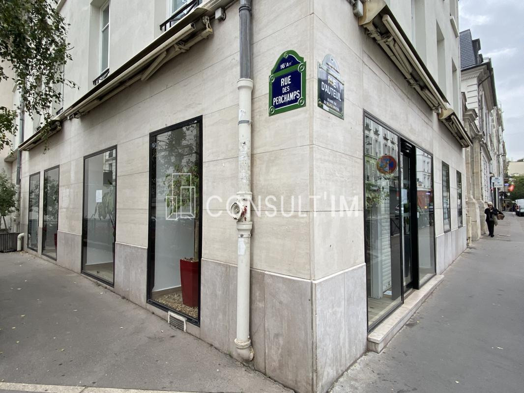 A LOUER IMMEUBLE INDEPENDANT EN R+3
