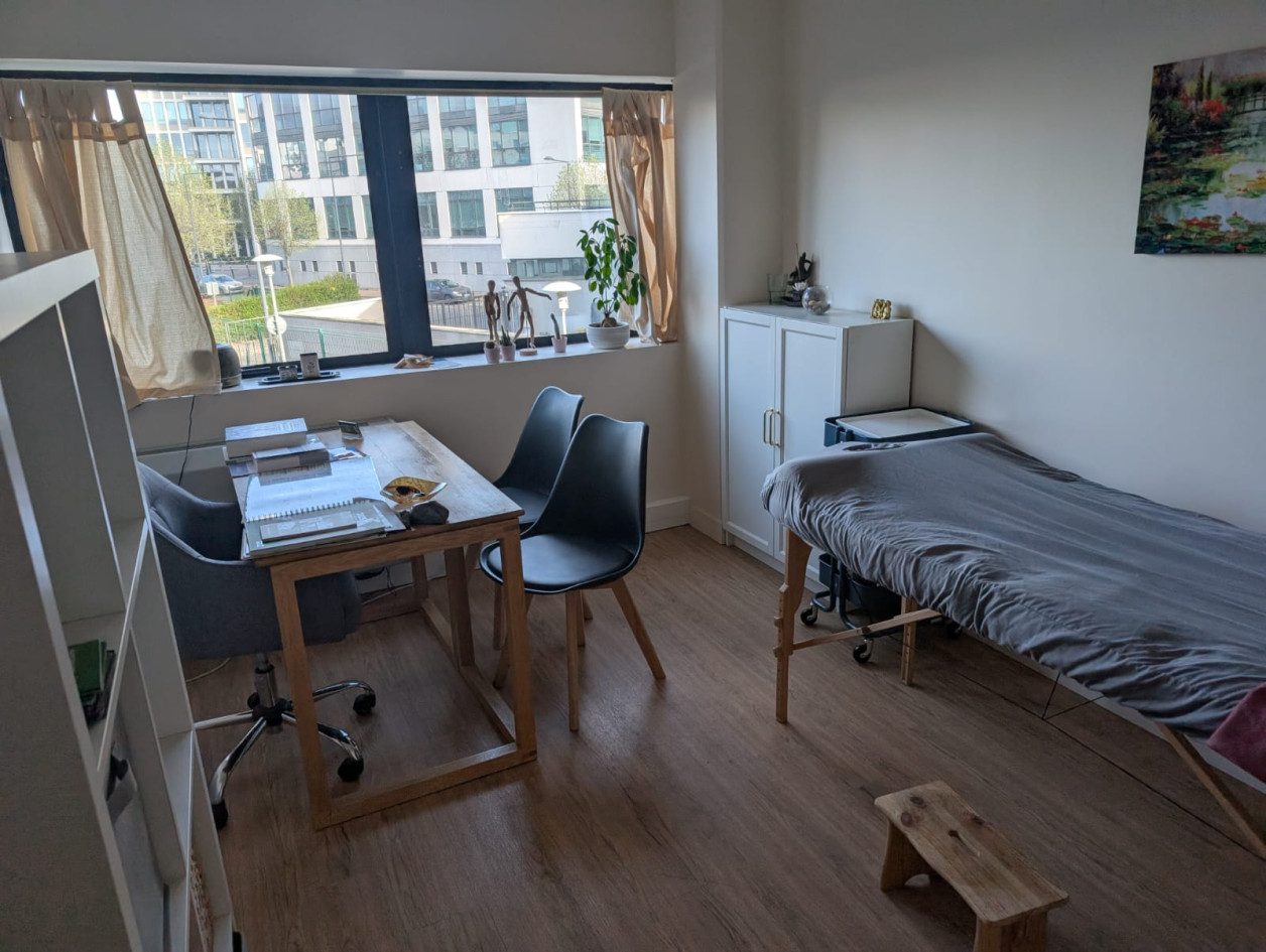 salle de consultation 11 m² dans cabinet pluridisciplinaire