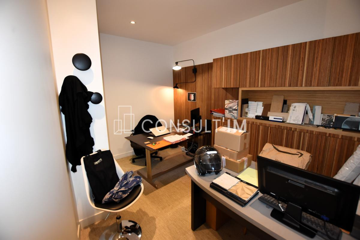 Bureaux de 125m² à proximité de la place de l'Etoile