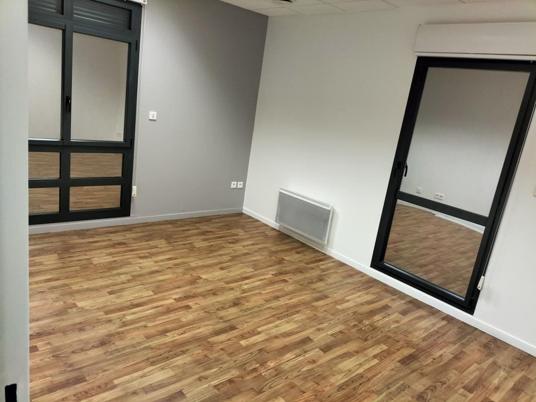 Bureaux T 26m² - Allonne - 1898.4.4