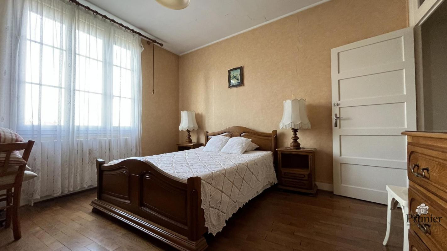 Immeuble commercial et d'habitation à vendre en centre ville