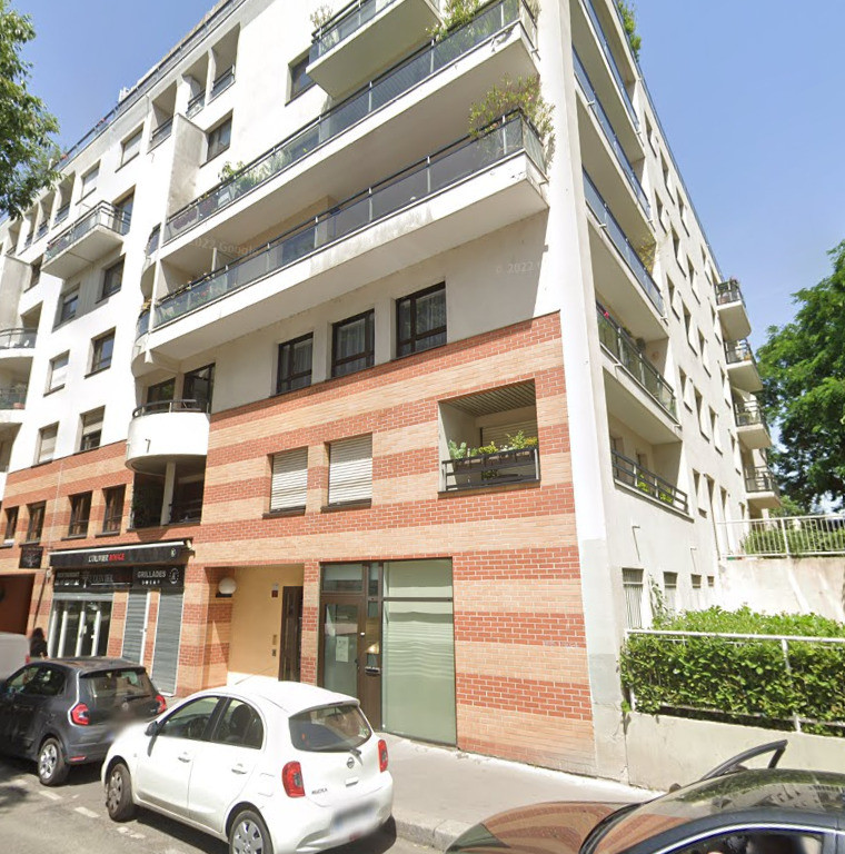 A proximité immédiate de bercy