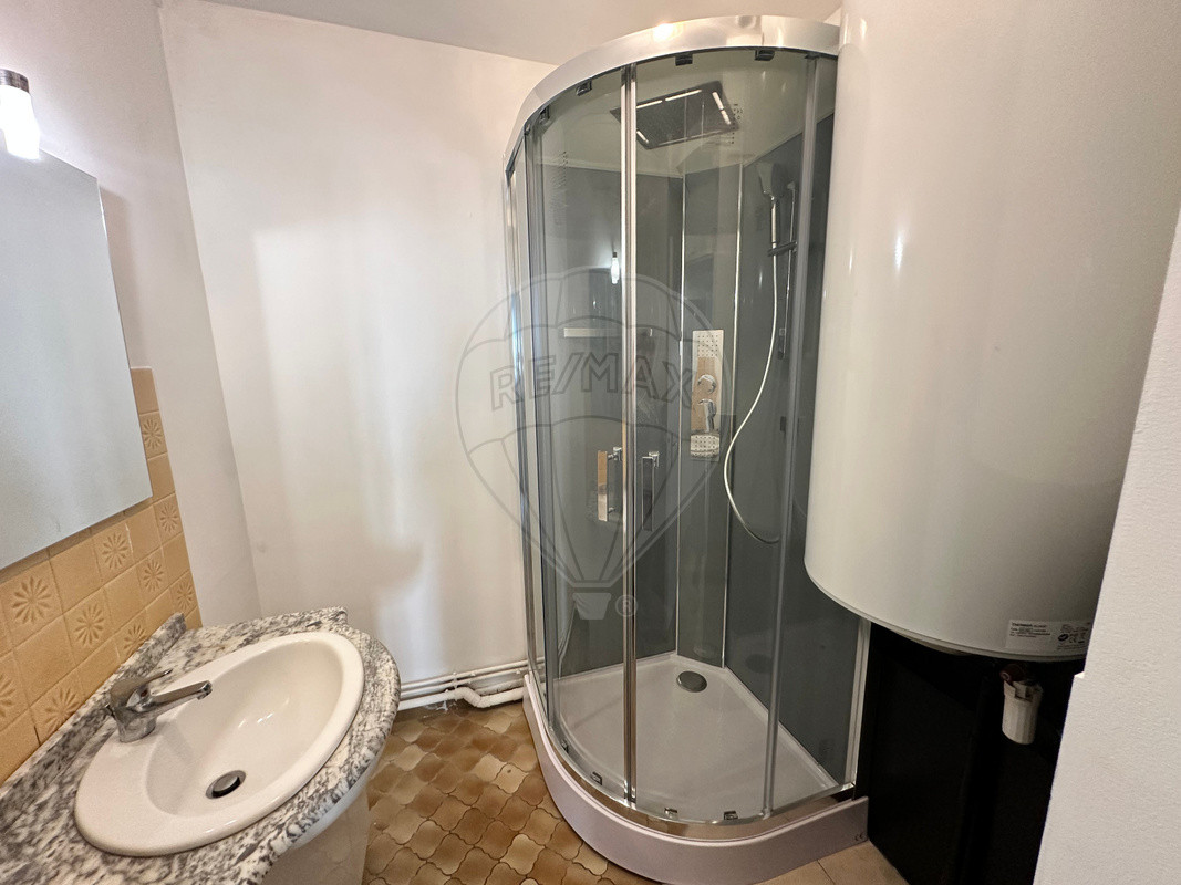 Immeuble 7 chambre(s) à vendre