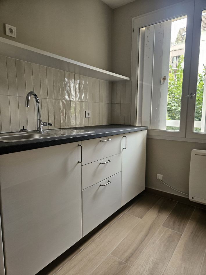 A louer cabinets professionnels en plein centre ville