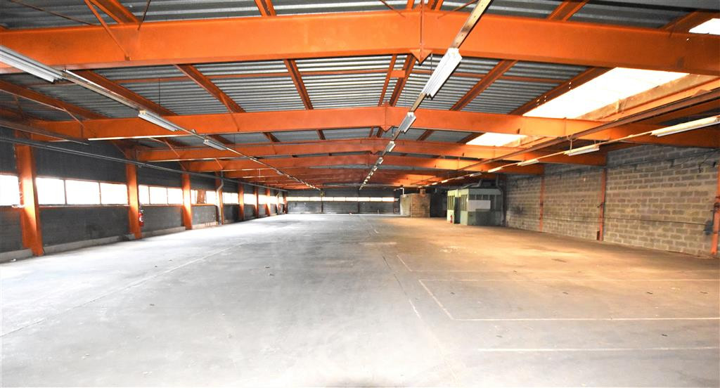 Entrepôt d'activité avec bureaux