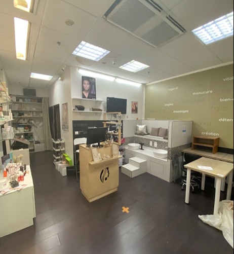 A louer, 67m² de locaux commerciaux, centre commercial la coupole