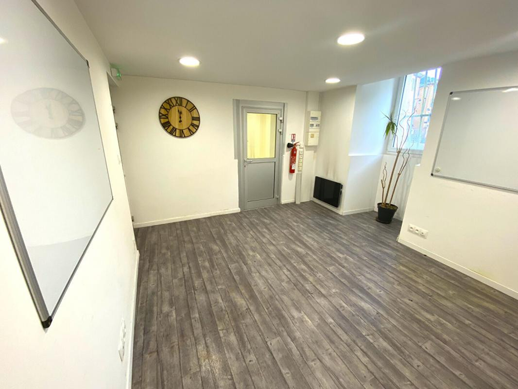Location Local commercial / Bureau - 52 m² - Le Luc-en-Provence