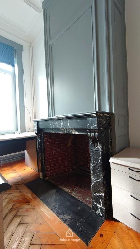 BEL IMMEUBLE DE RAPPORT MIXTE (bureaux et appartement T2 )