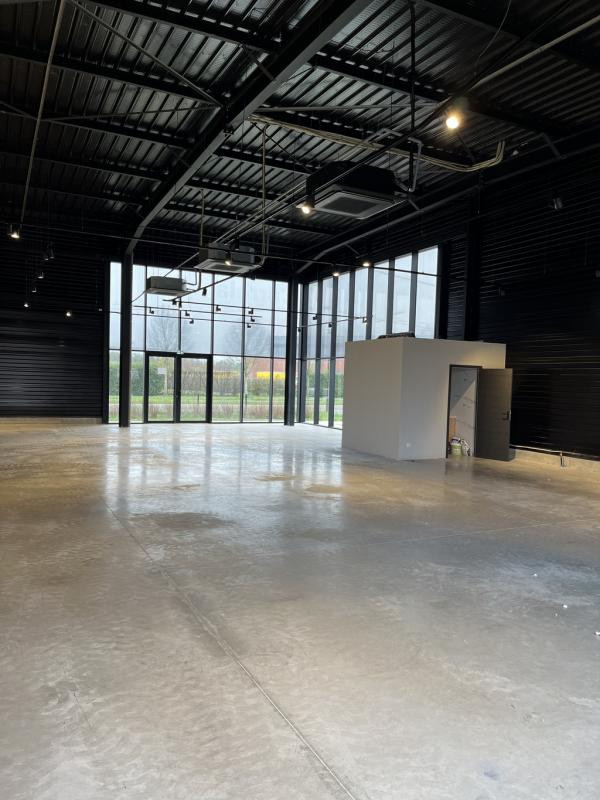 EXCLUSIVITÉ - CELLULE COMMERCIALE 299 m²  - 172 AV. AMÉDÉE M