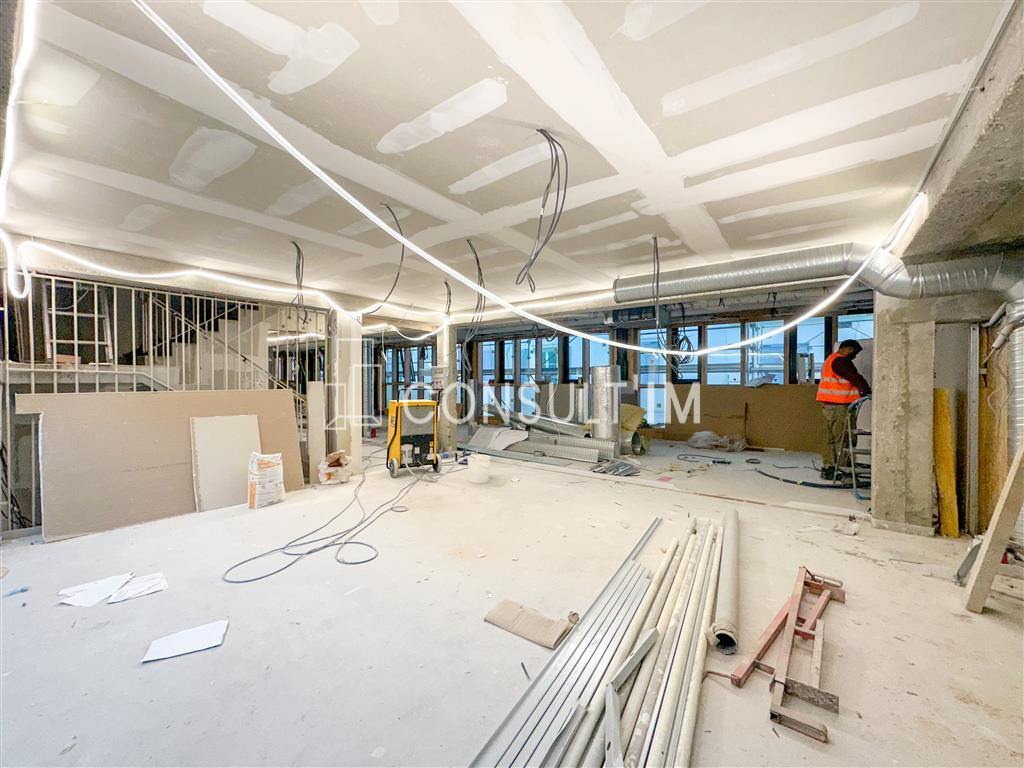 Immeuble indépendant de 760m² REFAIT A NEUF
