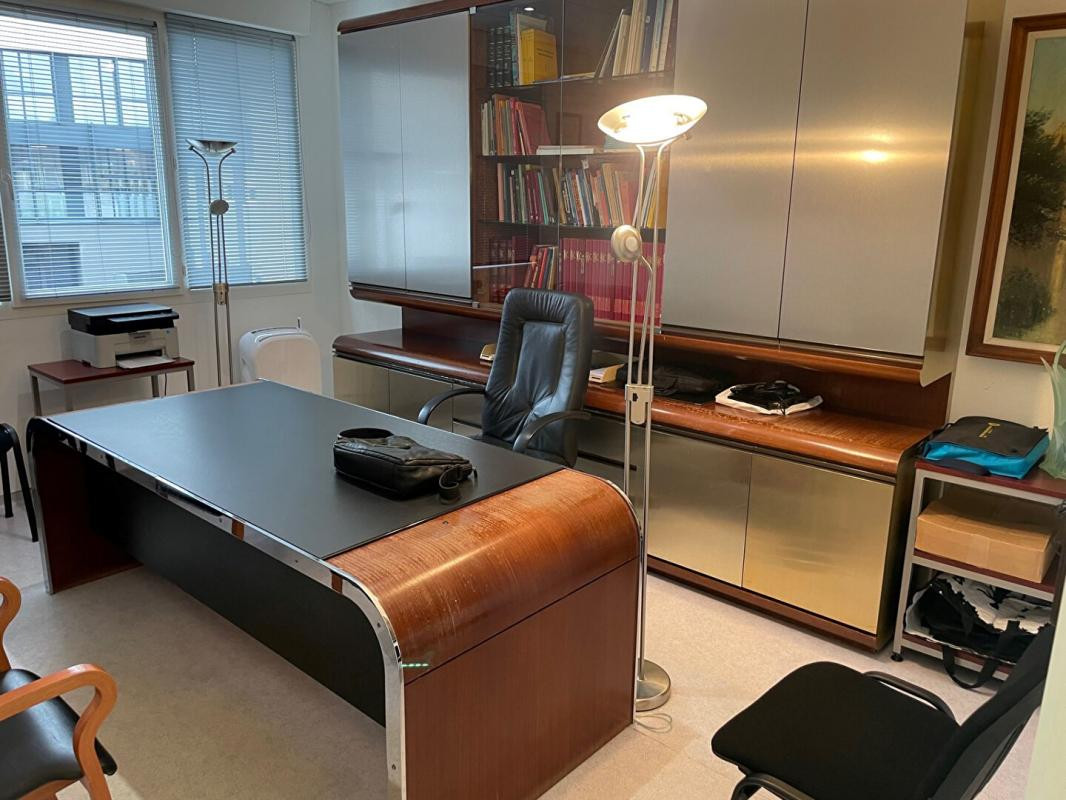 LOCAL PROFESSIONNEL ROANNE