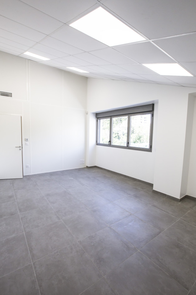 📍 Cabinet médical 25 m² à louer – Centre médical pluridisciplinaire – Marseille 11e