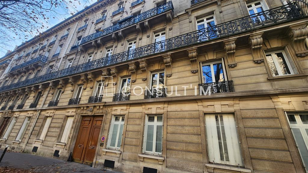 RDC à louer sur la prestigieuse avenue de Messine
