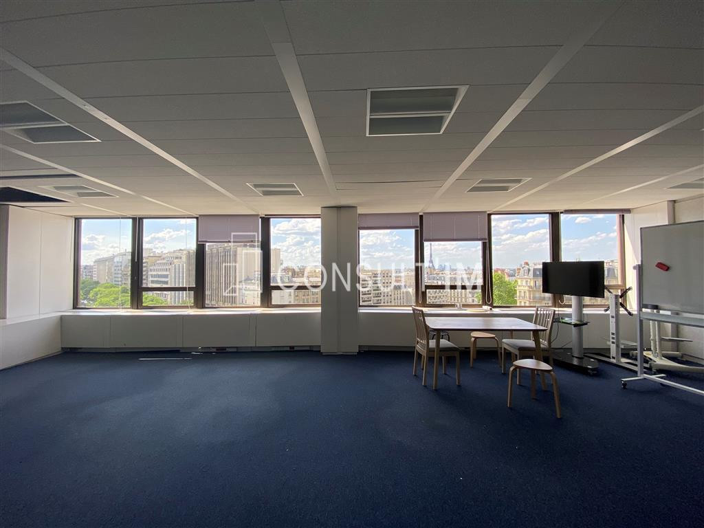 Bureaux au 7ème étage de la Tour Montparnasse