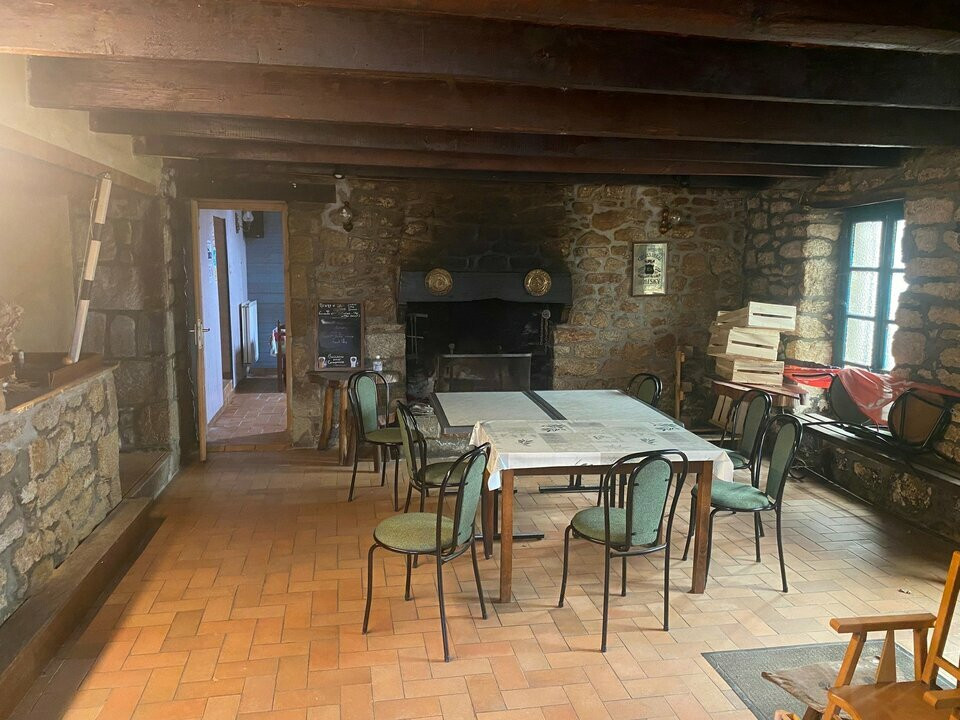 LOCAL COMMERCIAL A VENDRE