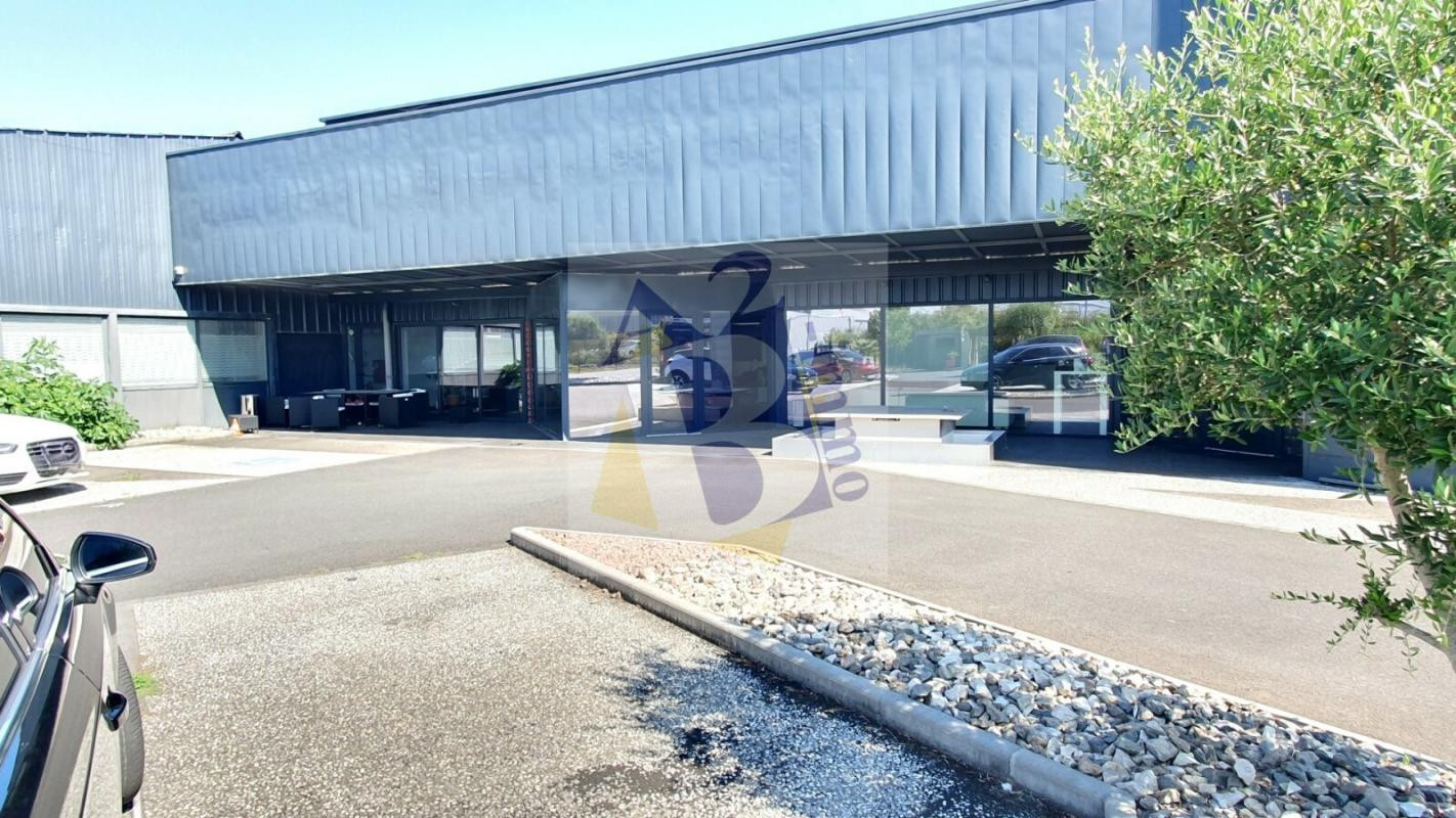 Angoulême, ensemble immobilier à usage professionnel 2000m²