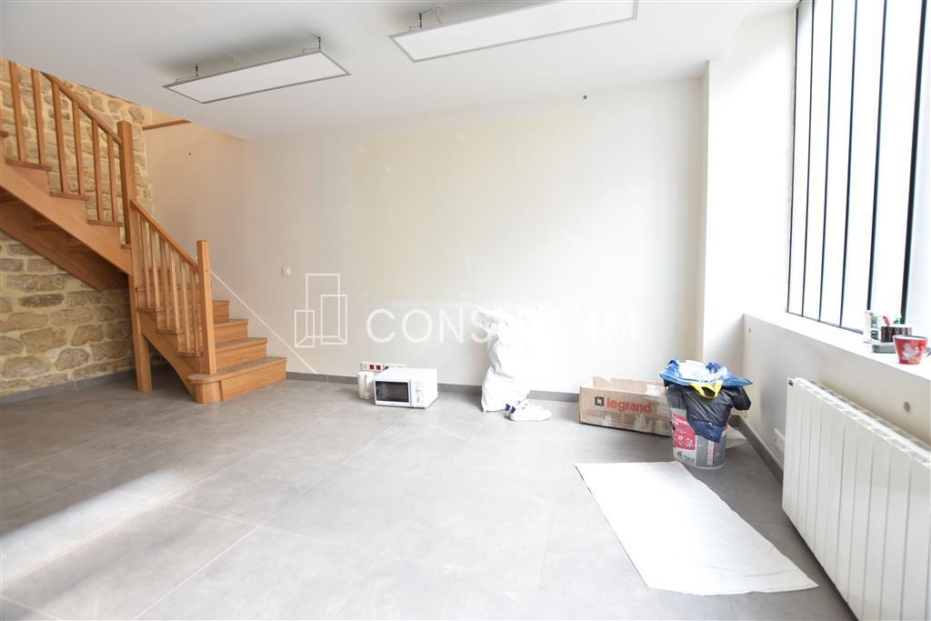 Duplex atypique sur cour arborée à louer