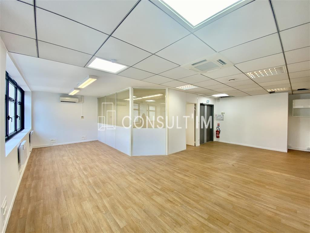 Bureaux rénové et lumineux !