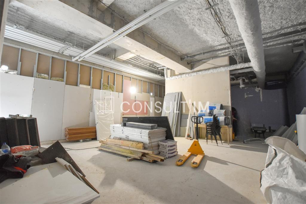 Porte de Clichy, local commercial de 171 m²