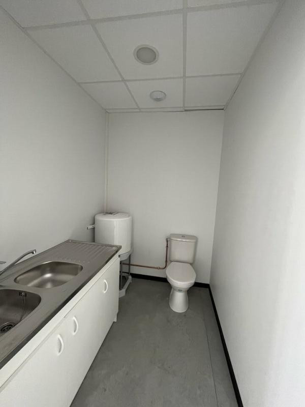 MIXTE ACTIVITES-BUREAUX à vendre